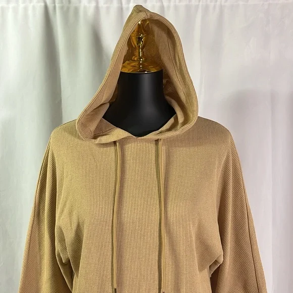 Jones New York Camel Tan Waffle Knit Thermal 3/4 Sleeve Hooded Pullover - Picture 4 of 16